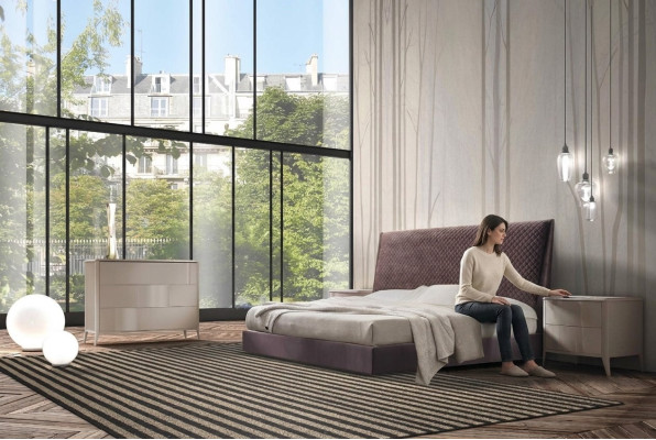 Lit de designer 2x Tables de chevet Commode 4 pièces. Ensemble Chambre Mobilier Italien