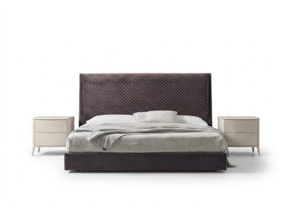 Lit de designer 2x Tables de chevet Commode 4 pièces. Ensemble Chambre Mobilier Italien