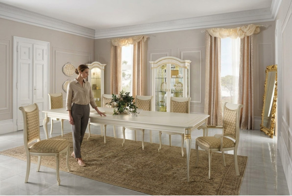 Ensemble de salle à manger 9 pièces. Table à manger 6x Chaises Vitrine Armoire Vitrines Bois massif