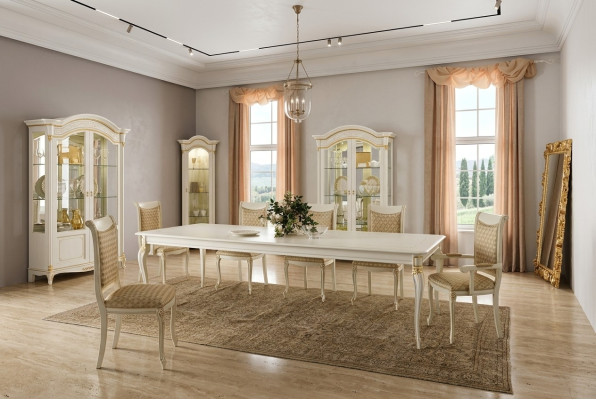 Ensemble de salle à manger 9 pièces. Table à manger 6x Chaises Vitrine Armoire Vitrines Bois massif