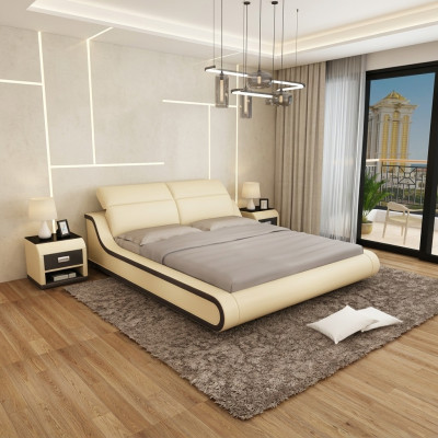 Literie décorative de luxe pour lit double de 180x200 cm dans une chambre d'hôtel.
