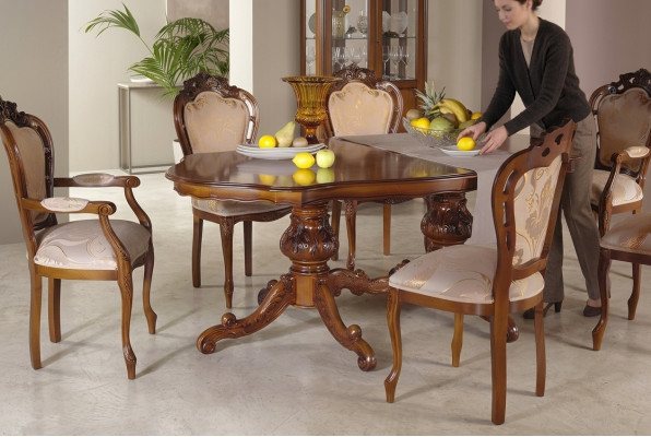 Ensemble de 6 chaises de luxe avec design et revêtement de siège, pour bureau ou salle à manger.