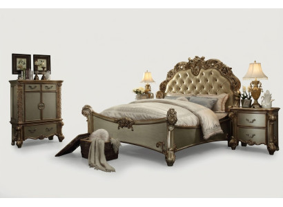 Ensemble de chambre à coucher de luxe au design comprenant un lit, 2 tables de chevet, une commode et une suite de décoration.