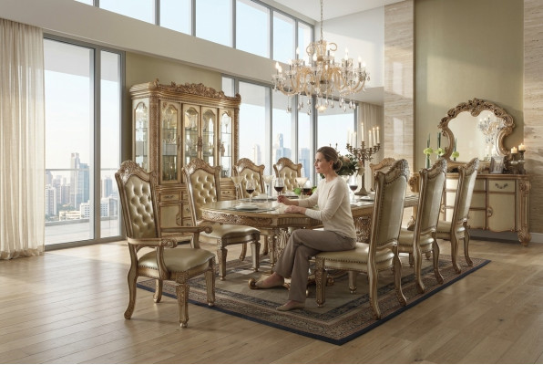 Ensemble salle à manger Chesterfield Royale Élégante table à manger avec 8 chaises Chesterfield