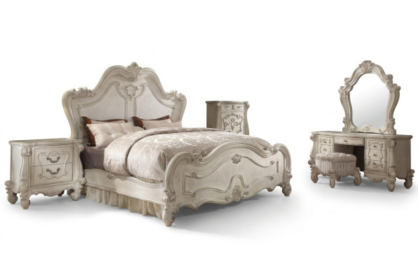Lit double classique avec 2 tables de chevet en bois. Design de lits neufs 3 pièces.