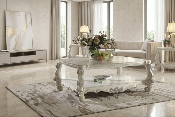 Élégante table basse classique de designer r décoration de table d'appoint en bois baroque.