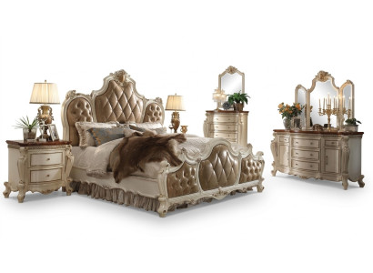 Luxueux lits Chesterfield en cuir, lit de palais royal, lit double d'hôtel.