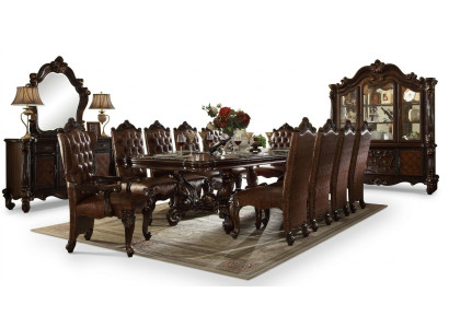 Ensemble de salle à manger classique baroque. Table à manger de luxe, chaises Chesterfield. Ensemble de 14 pièces.