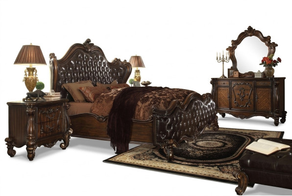 Chambre à coucher design 5 pièces. Ensemble complet de chambre à coucher Décoration de lit Table de chevet