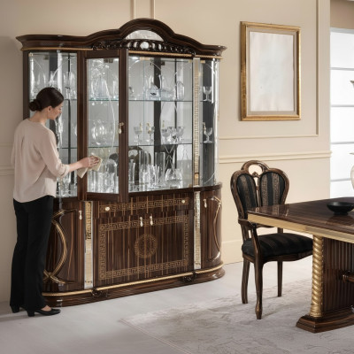 Vitrine d'exposition de meubles italiens Gigantesque Armoires vitrées Vitrines de salle d'exposition Conception Salon