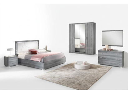 Meubles italiens 4 pièces. Ensemble de chambre à coucher Lit 2x Table de chevet Armoire nouvelle