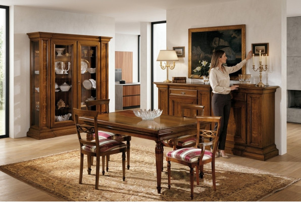 Table à manger complète 4 chaises Ensemble de salle à manger Ess Group Set en bois Vitrine Commode