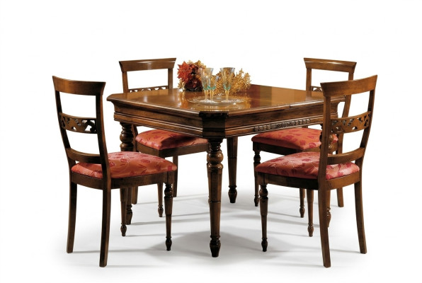 Ensemble de salle à manger en bois, table et chaises 5 pièces: table à manger et 4 chaises.