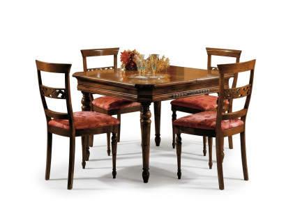 Ensemble de salle à manger en bois, table et chaises 5 pièces: table à manger et 4 chaises.