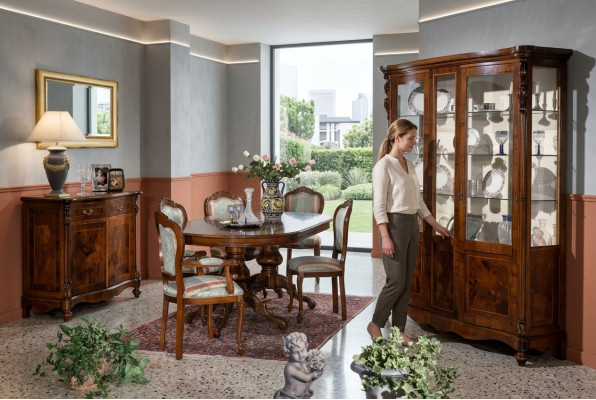 Set Ess Group Wood Chest of drawers Complete Dining table Chairs Dining room Furniture Italy  Ensemble Groupe Essence Commode en bois Table à dîner complète Chaises Mobilier de salle à manger Italie