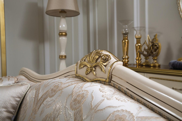 Fauteuil baroque beige et doré une place style classique meuble velours bois