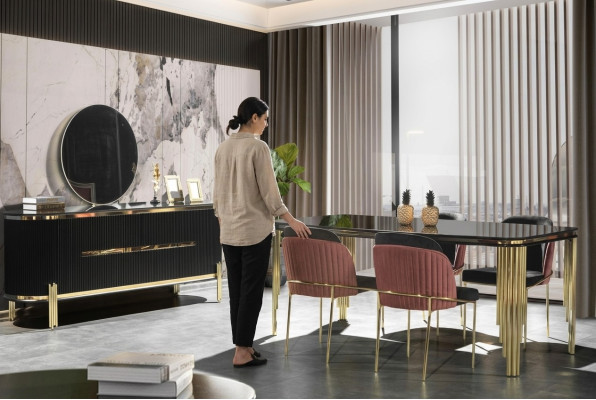 Salle à manger de luxe Ensemble de salle à manger Table de design Commode 4 chaises Groupe de 6 pièces. Ensemble neuf