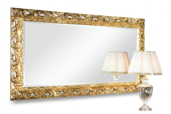 Miroir mural de meuble en miroir doré en bois du designer italien classique.