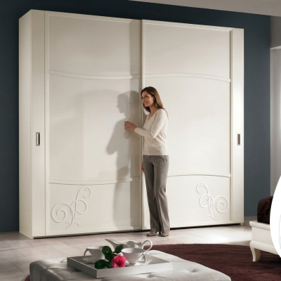 Armoire Armoire avec portes coulissantes Mur de la chambre Armoires de design en bois