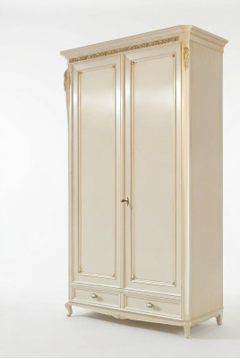 Armoire en bois massif Armoire en bois massif Mobilier de chambre en Italie Armoire en bois