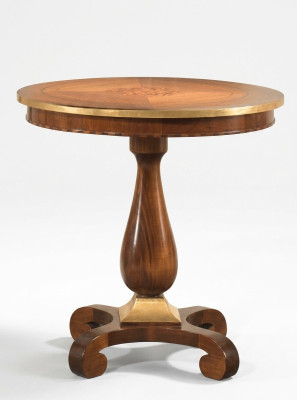 Table à manger de luxe Table ronde Bois massif Italie nouvelle Tables à manger rondes Meubles ronds de salle à manger