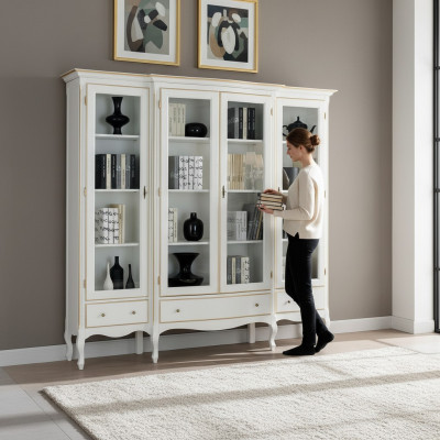 Étagère classique blanche avec des accents plaqués or