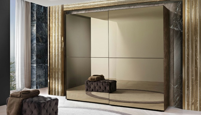 Armoire à glace élégante avec portes coulissantes dans un style moderne
