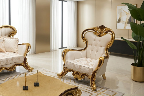 Chaise luxueuse de style classique en ailes de r en blanc et or de design baroque.
