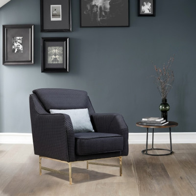 Fauteuil rembourré gris avec accoudoirs en acier inoxydable pour le salon, un nouveau fauteuil une place.