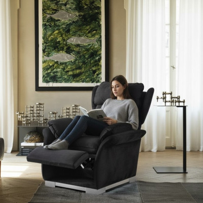 Fauteuil TV multifonction Aler Relax de style italien moderne avec un nouveau revêtement.
