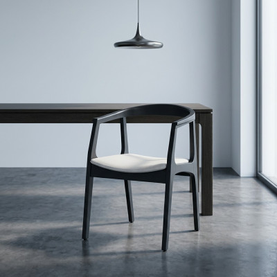 Ensemble de 4 chaises design en bois avec revêtement textile pour salle à manger ou restauration.