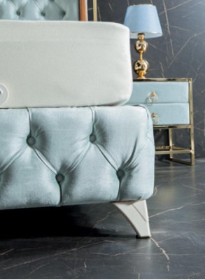 Ensemble de chambre Blanc Lit en métal Chesterfield Style de luxe 2x tables de chevet 3 pièces.