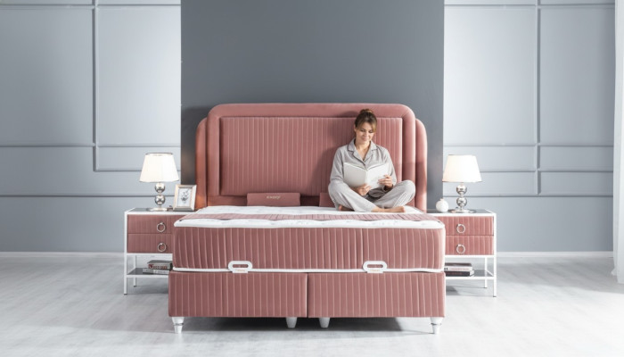 Ensemble de chambre à coucher Rose Lit en métal Style 2x Tables de chevet Moderne neuves 3 pièces.