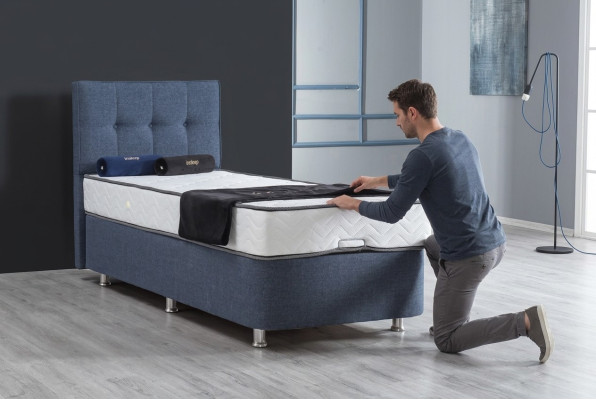 Lit Bleu Lit Simple Métal Lits Modernes Lit de Luxe en Tissu Chesterfield neuf