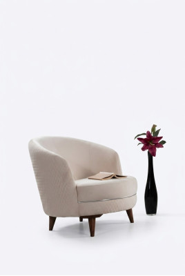 Fauteuil beige élégant à un seul siège, design pour le salon, mobilier rembourré.