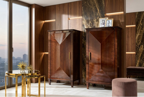 Armoire en bois de luxe classique Armoires Salon Marron Cabinet grand