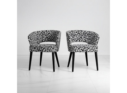 Chaise originale en bois et textile noir et blanc pour le salon
