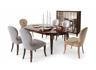 Table à manger moderne en bois avec des chaises pour la salle à manger