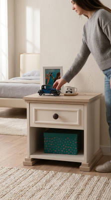 Meuble de chevet de design moderne pour enfant en bois beige.