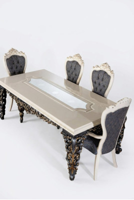 Table a manger de luxe Tables baroques Table de salle a manger Meubles classiques Tables de salle a manger