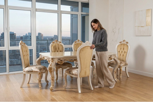 Mobilier de salle à manger classique beige Table à manger de designer avec fauteuils lounge Chesterfield