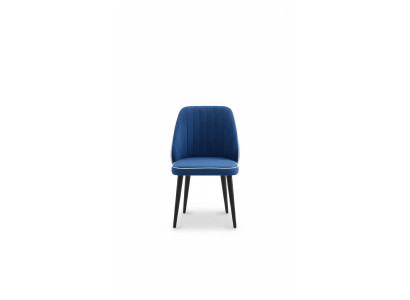 Chaise rembourrée bleue avec jambes en bois noir pour modèle de salle à manger légère