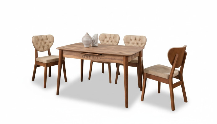 Ensemble de salle à manger de luxe Beige avec 4 chaises Chesterfield neuves.