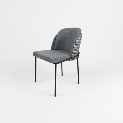 Chaise grise originale sur pieds en acier inoxydable pour votre salle à manger Nouveau modèle