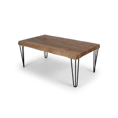 Table basse en bois sur des pieds originaux noirs pour votre salon original