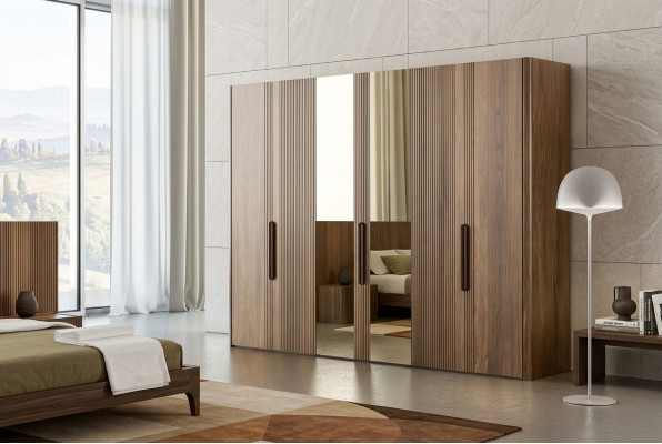 Grand armoire brune Armoire de chambre avec armoires à miroir