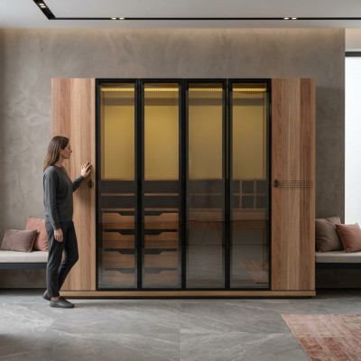 Meubles de garde-robe transparents de luxe pour aménagement de chambre.
