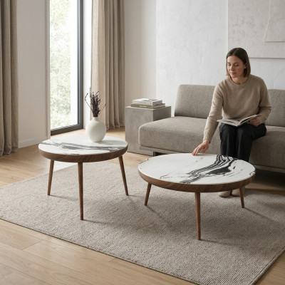 Table basse en 2 pièces. Table de salon. Mobilier rond en bois blanc. Design.