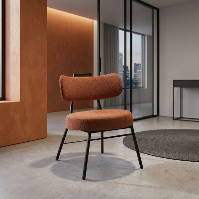 Chaise ronde moderne fabriquée à partir de matériaux naturels avec un revêtement textile.