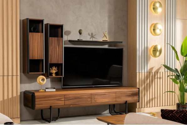 Un magnifique dressing télé de style loft avec des étagères murales qui donneront à votre salon un look chic